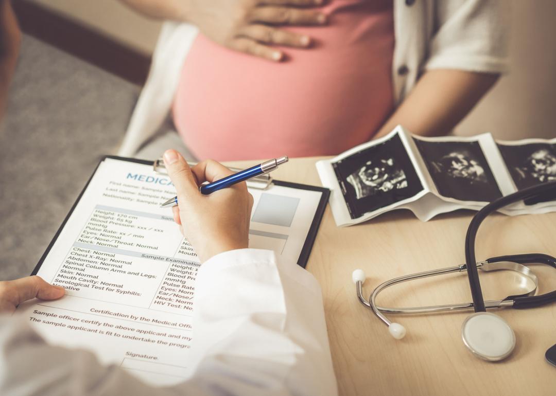 Obstetricians-and-gynecologists.jpeg