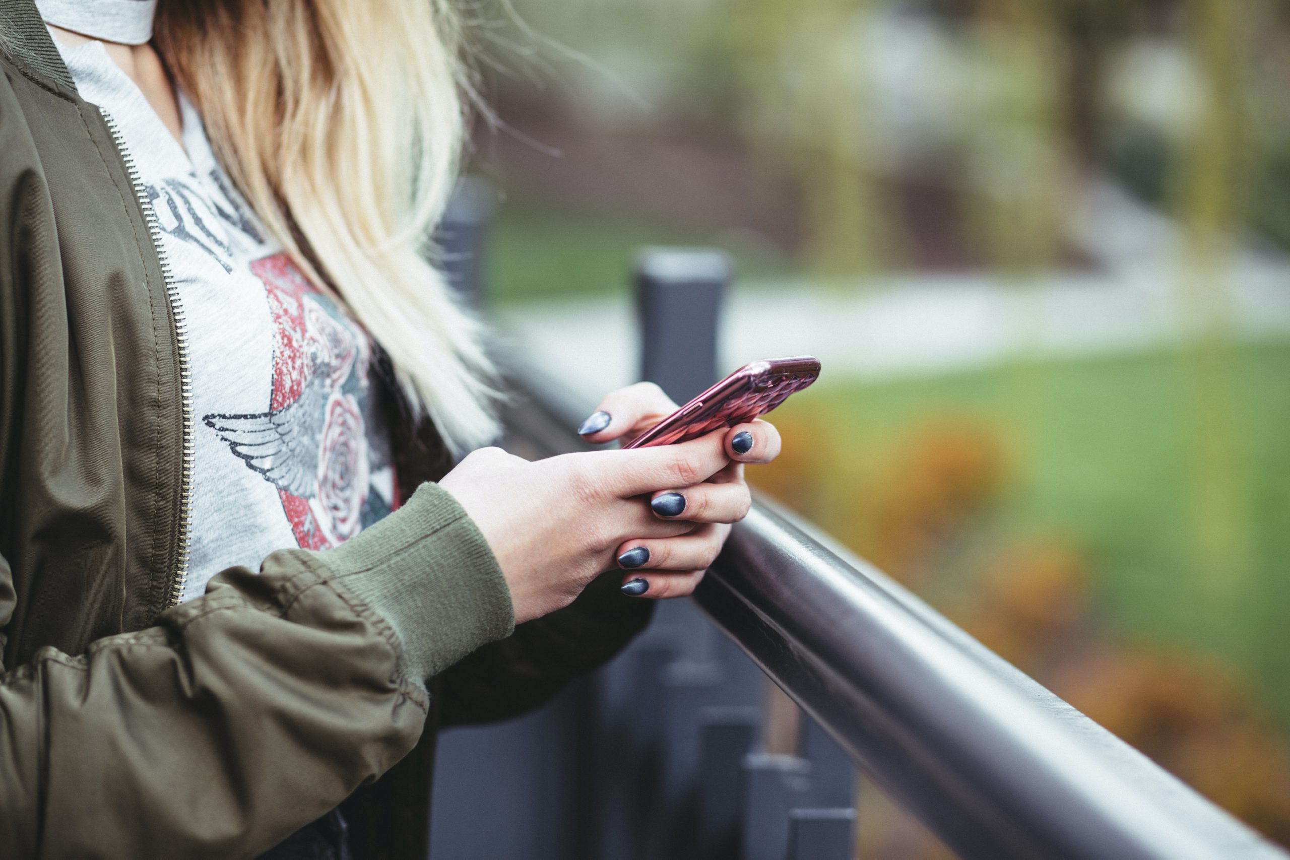 Featured image for HFEH Mind Teenagers to receive free mental health support through clinically backed therapeutic app